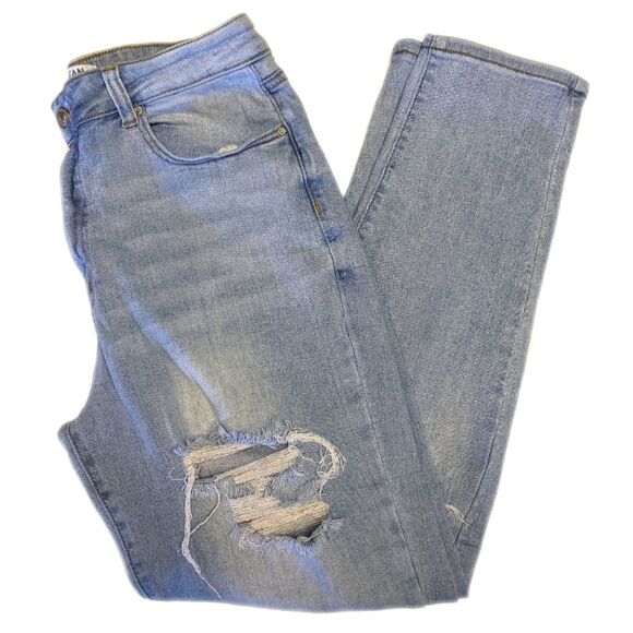 Wax Jean Collection light blue wash distressed boyfriend jeans, size 11/30 - Picture 1 of 6